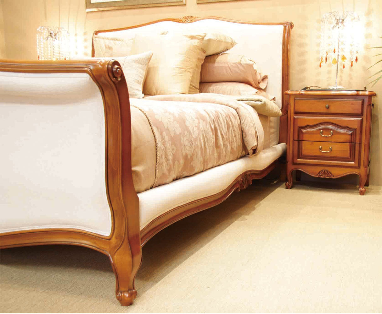 LOUIS (BE-211) KING 4 PIECE BEDROOM SUITE - CHERRY