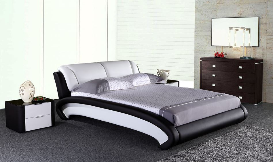 QUEEN WOLVER LEATHERETTE BED ONLY (G1026#) - ASSORTED COLORS