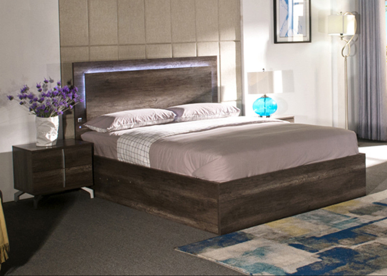 OLIVER KING 4 PIECE (TALLBOY) STORAGE FRONT GAS LIFT OR 3 DRAWERS BED (SIDE/SIDE/FRONT) - VINTAGE OAK