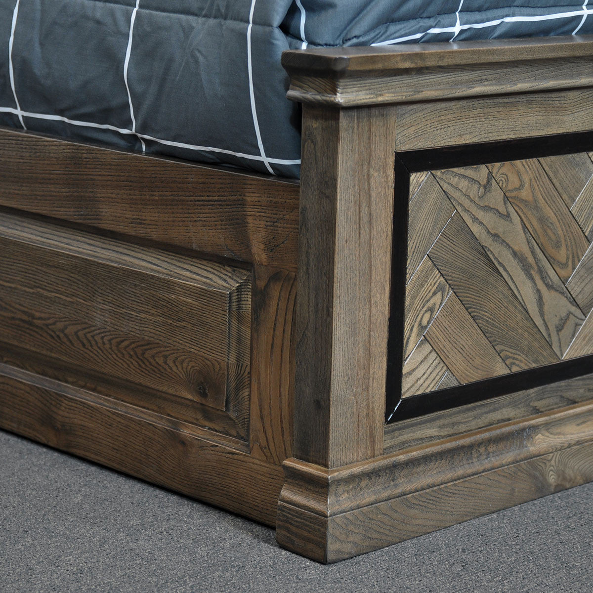 QUEEN MOSAIC OAK TIMBER PANEL BED FRAME - ASH OAK