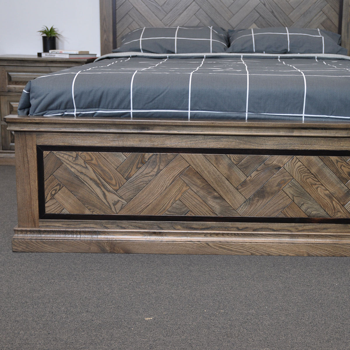QUEEN MOSAIC OAK TIMBER PANEL BED FRAME - ASH OAK
