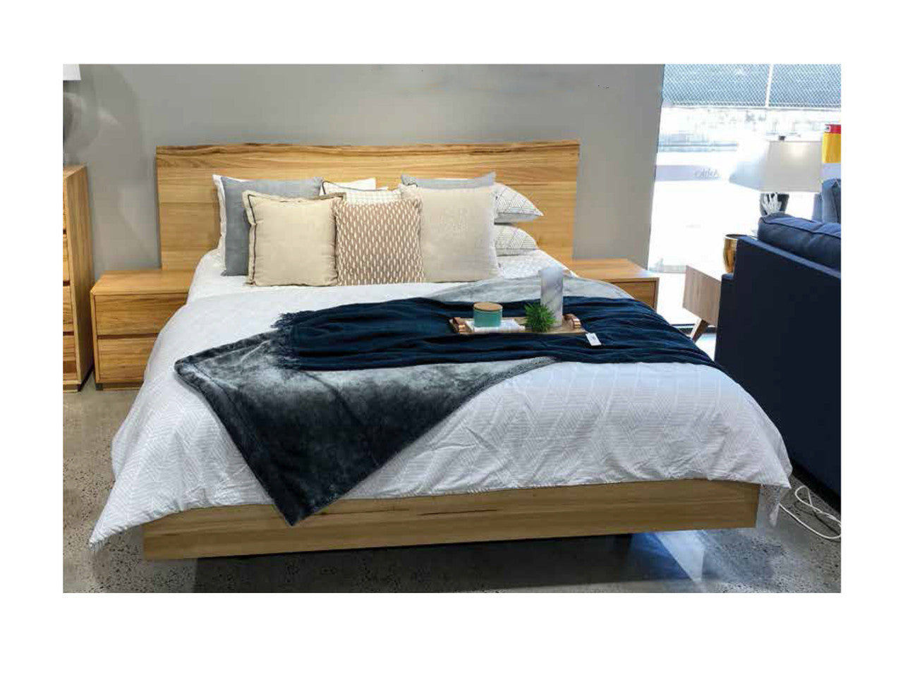 QUEEN MARIANNA BED - MESSMATE