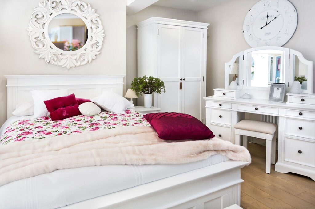 BEDROOM & CHESTS