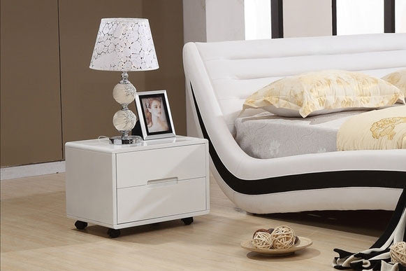 #25 bedside