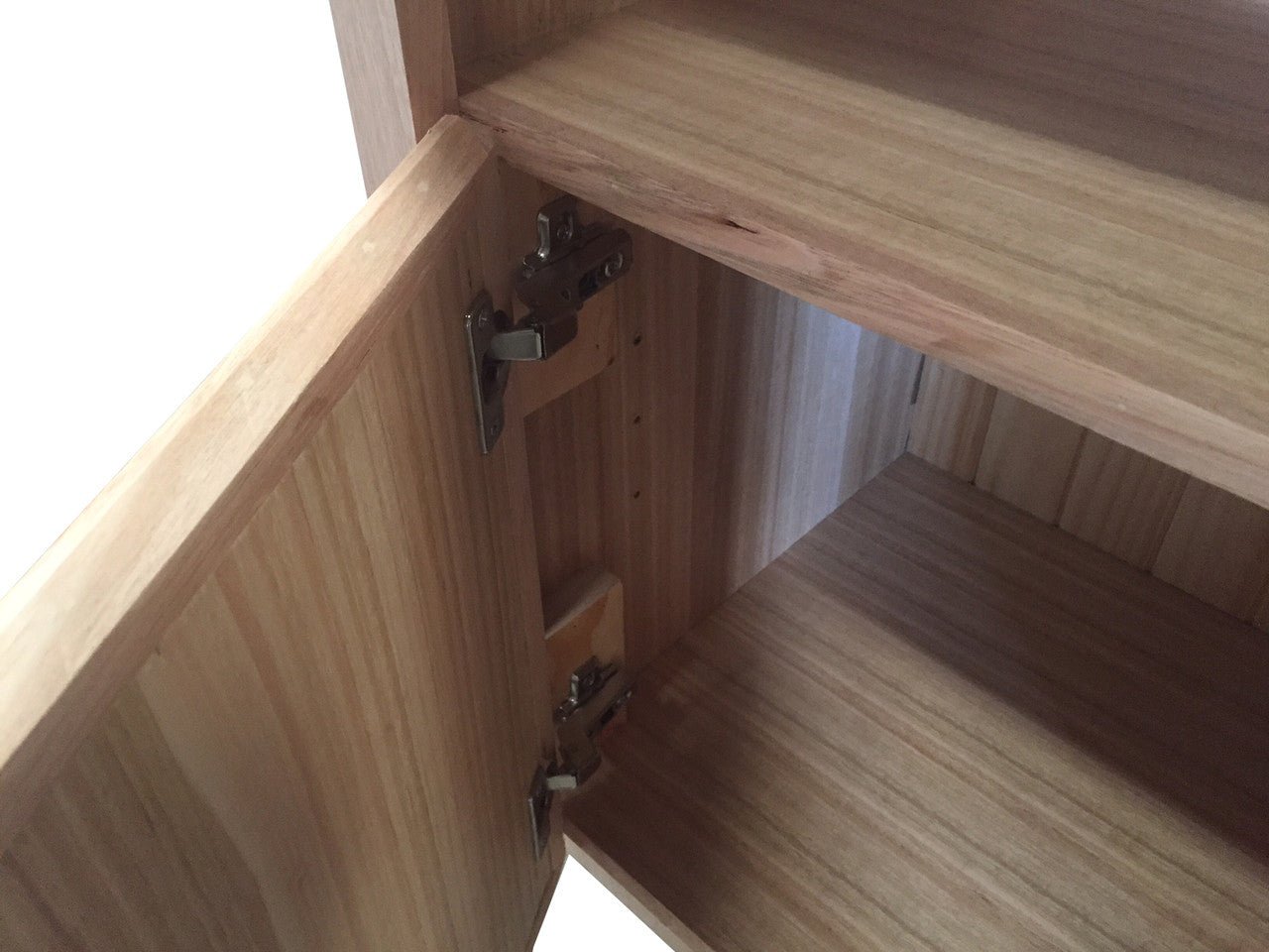 MACQUARIE (AUSSIE MADE) 4 DOOR TV UNIT - TASSIE OAK COMBINATION -700(H) x 2000(W) - ASSORTED TIMBER COLOURS