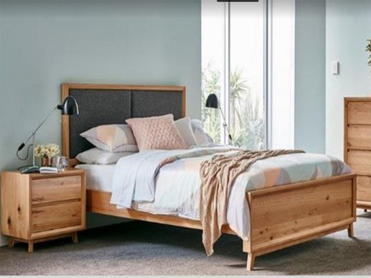 QUEEN BOSTON TIMBER BED  - AS PICTURED