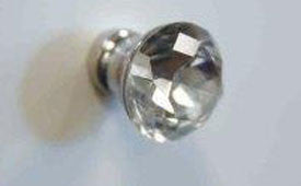 STUNNING CRYSTAL HANDLES