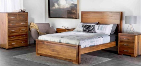 ARNE QUEEN 5  PIECE (DRESSER)  BEDROOM SUITE - (MODEL:7-1-25-13-1-14)  AS PICTURED)