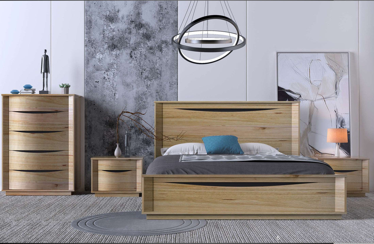 QUEEN SIGNATURE HARDWOOD MESSMATE BED - NATURAL