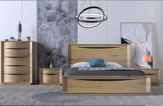 QUEEN SIGNATURE HARDWOOD MESSMATE BED - NATURAL